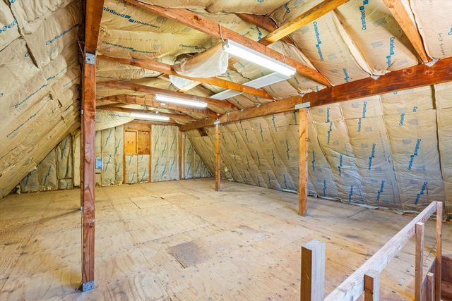 13197 Lake Valley Dr, Auburn, CA 95602