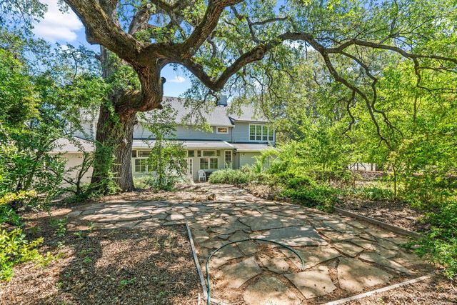 13197 Lake Valley Dr, Auburn, CA 95602