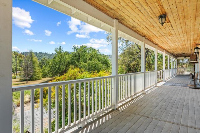 13197 Lake Valley Dr, Auburn, CA 95602