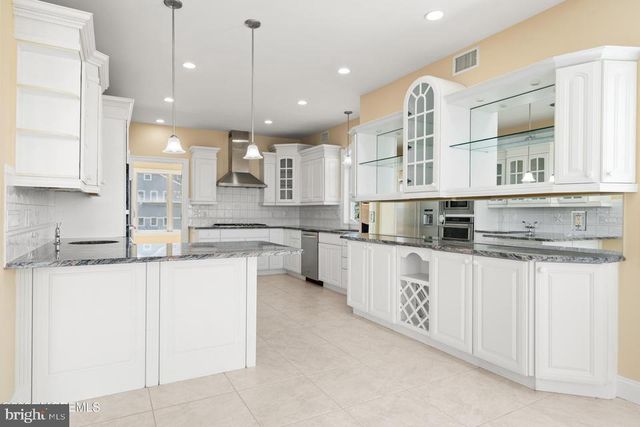 1100 ISLAND DR, Bayville, NJ 08721