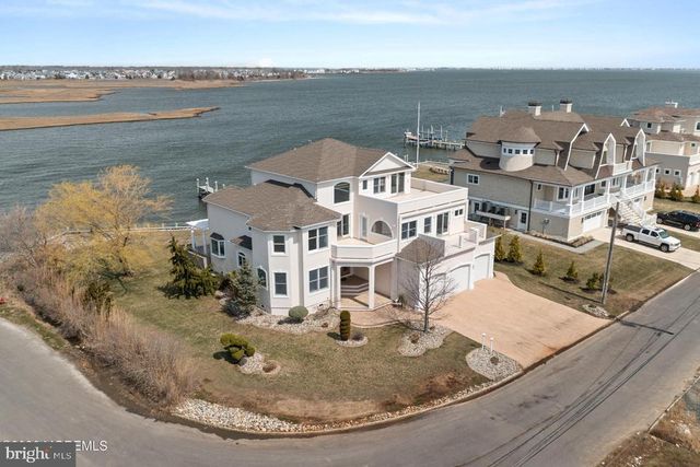 1100 ISLAND DR, Bayville, NJ 08721