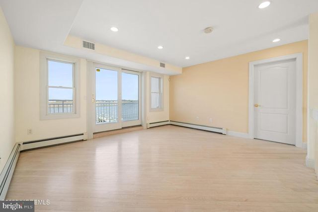 1100 ISLAND DR, Bayville, NJ 08721