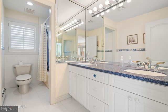 1100 ISLAND DR, Bayville, NJ 08721