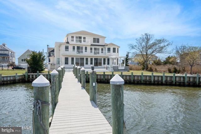 1100 ISLAND DR, Bayville, NJ 08721