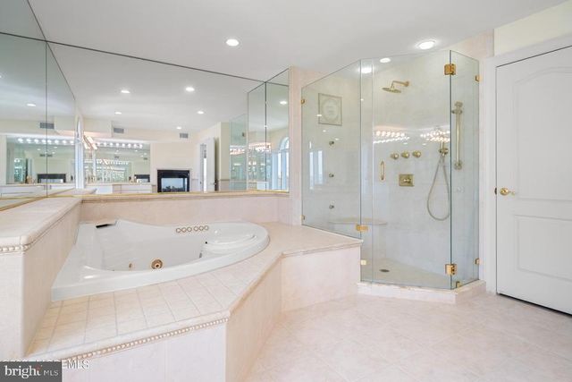 1100 ISLAND DR, Bayville, NJ 08721