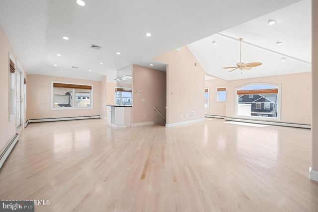 1100 ISLAND DR, Bayville, NJ 08721