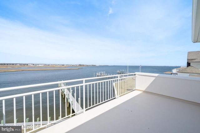 1100 ISLAND DR, Bayville, NJ 08721