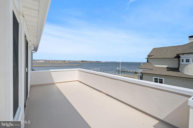 1100 ISLAND DR, Bayville, NJ 08721