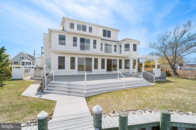 1100 ISLAND DR, Bayville, NJ 08721
