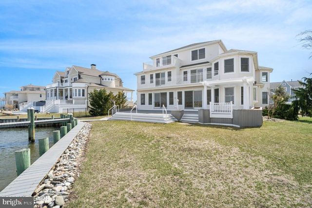 1100 ISLAND DR, Bayville, NJ 08721