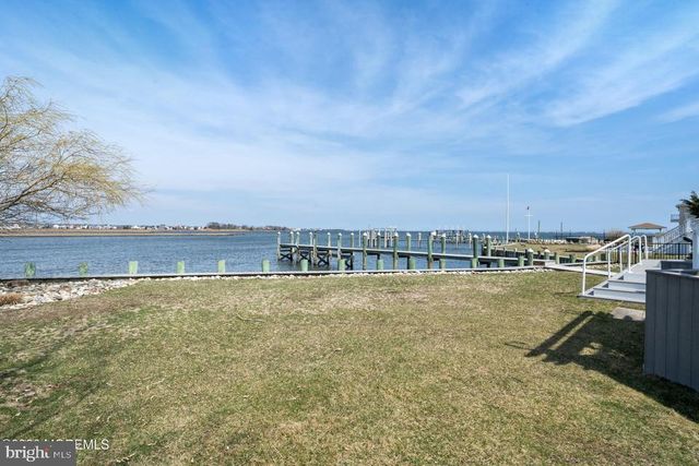 1100 ISLAND DR, Bayville, NJ 08721