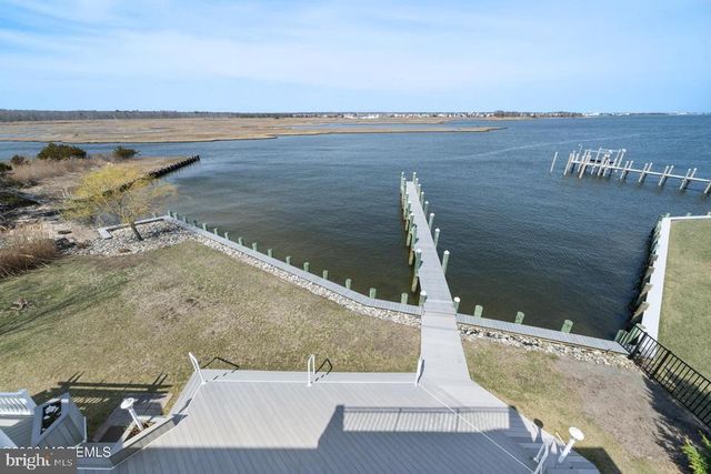 1100 ISLAND DR, Bayville, NJ 08721