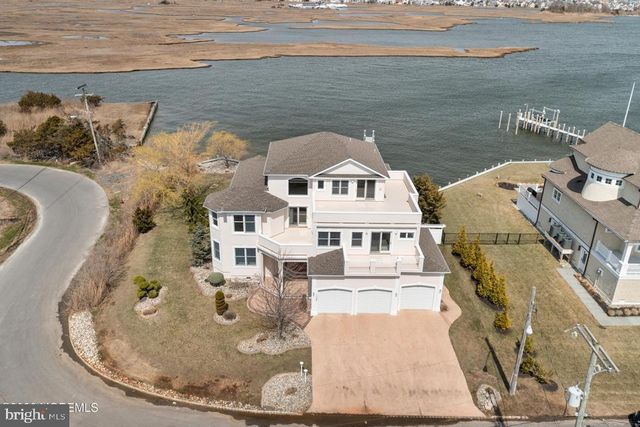 1100 ISLAND DR, Bayville, NJ 08721