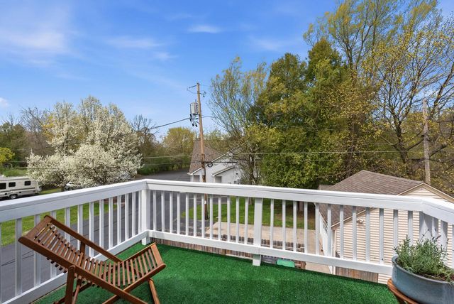 422 W Grand AVENUE, Port Washington, WI 53074