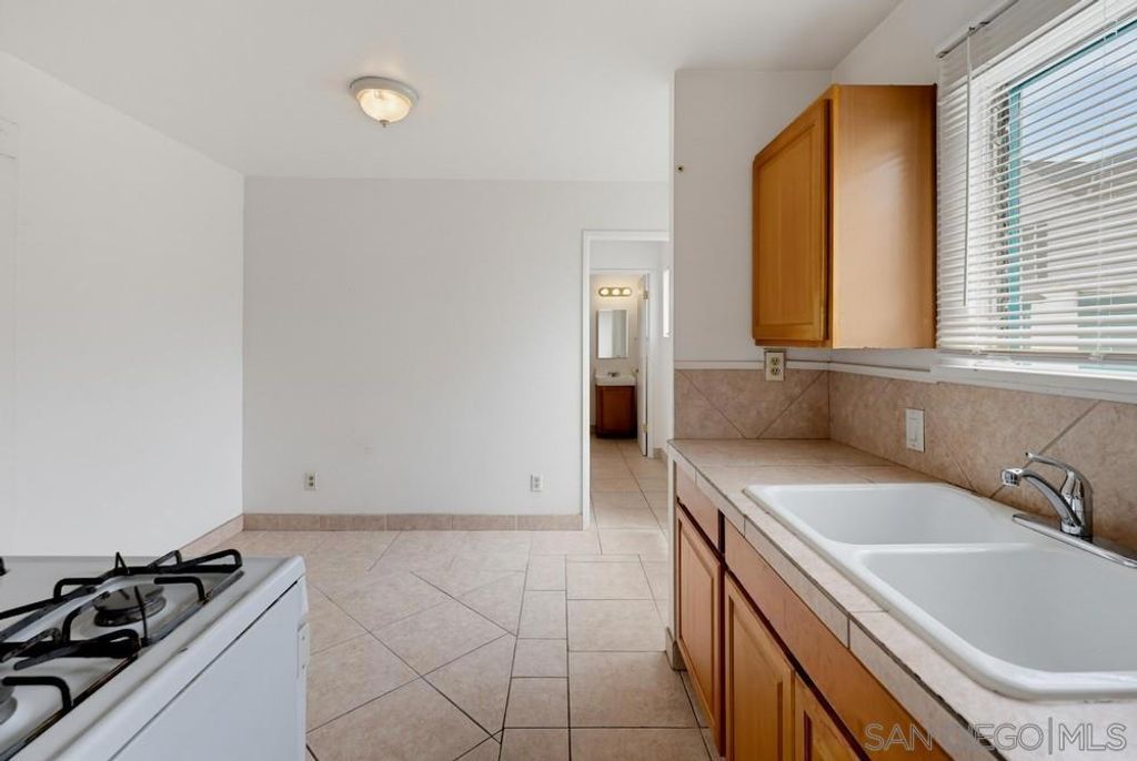 1033 39 Isabella, Coronado, CA 92118 — photo 4