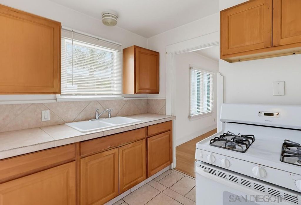 1033 39 Isabella, Coronado, CA 92118 — photo 5