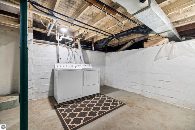 424 W Sixteenth Street # 1, Traverse City, MI 49684