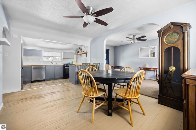 424 W Sixteenth Street # 1, Traverse City, MI 49684