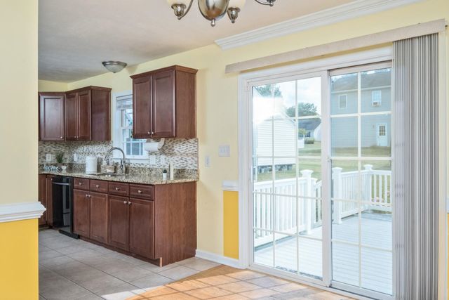 77 LAUREL WOOD DR, Waynesboro, VA 22980