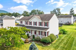 77 LAUREL WOOD DR, Waynesboro, VA 22980