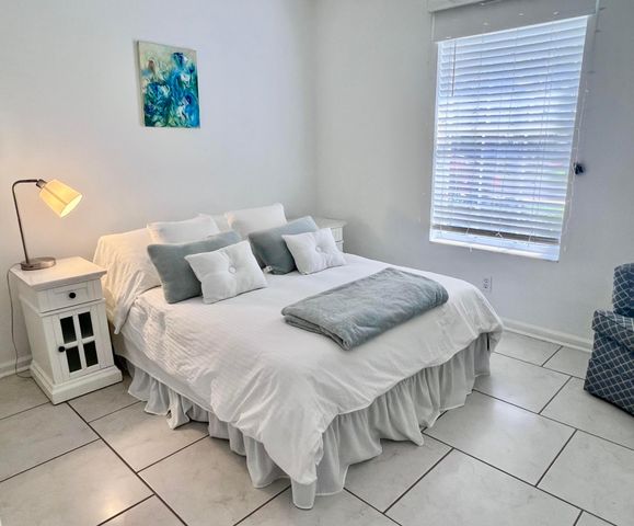 2220 Soundings Court, Greenacres, FL 33413