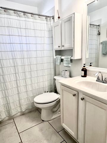 2220 Soundings Court, Greenacres, FL 33413