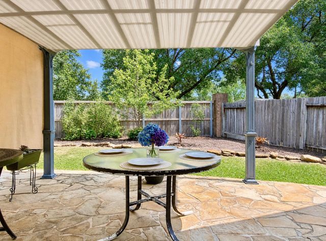 1727 Whispering Forest Drive, Kingwood, TX 77339