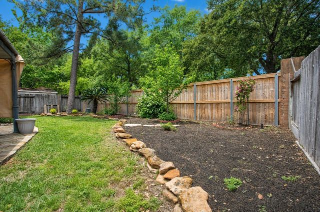 1727 Whispering Forest Drive, Kingwood, TX 77339