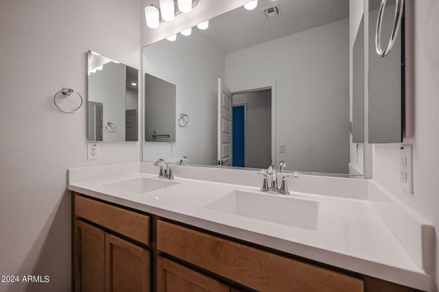 9028 W Georgia Avenue, Glendale, AZ 85305