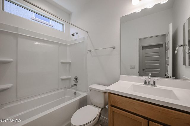 9028 W Georgia Avenue, Glendale, AZ 85305