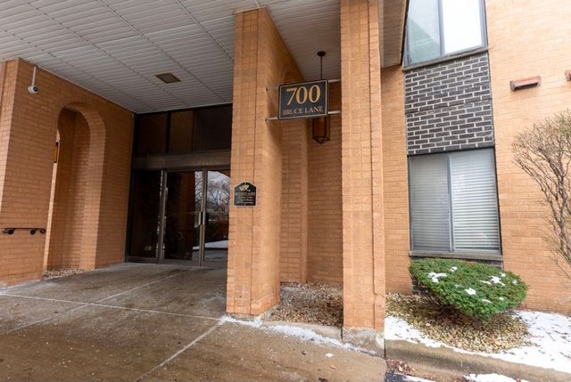 700 N BRUCE Lane 616, Glenwood, IL 60425