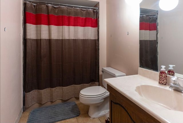 700 N BRUCE Lane 616, Glenwood, IL 60425