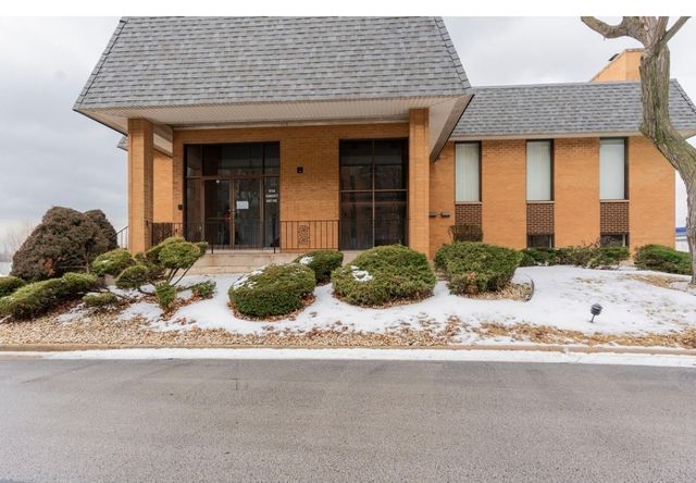 700 N BRUCE Lane 616, Glenwood, IL 60425