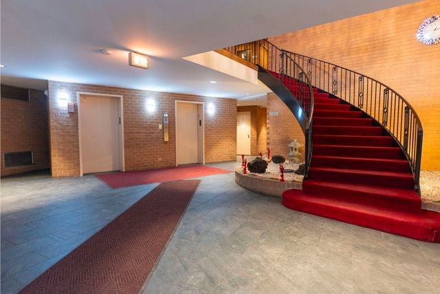 700 N BRUCE Lane 616, Glenwood, IL 60425