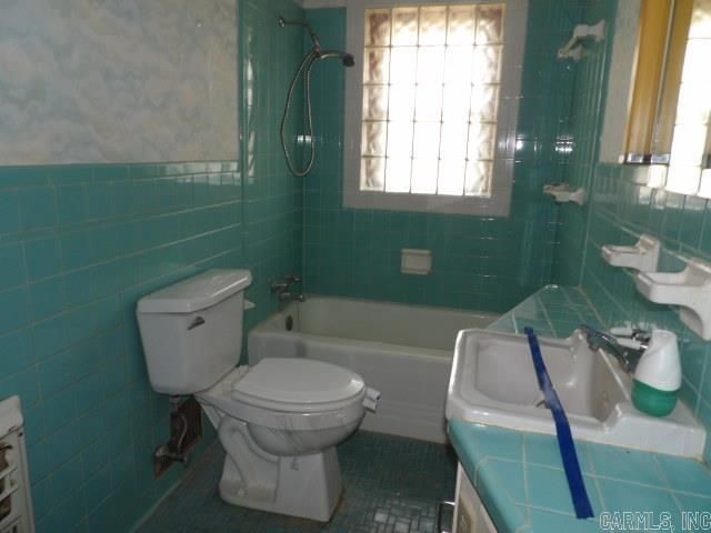 1903 Metzler, Jonesboro, AR 72401