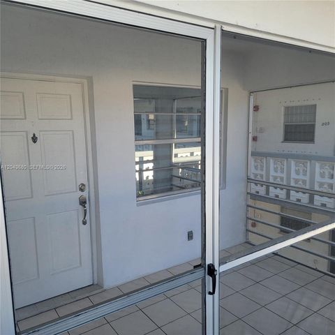 1700 Cleveland Street 203, Hollywood, FL 33020