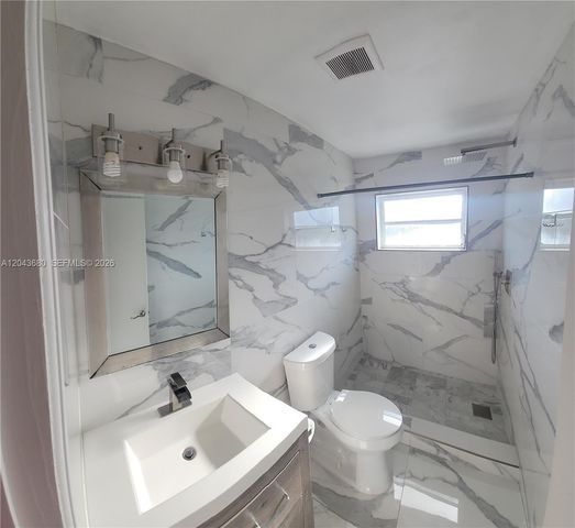 1700 Cleveland Street 203, Hollywood, FL 33020