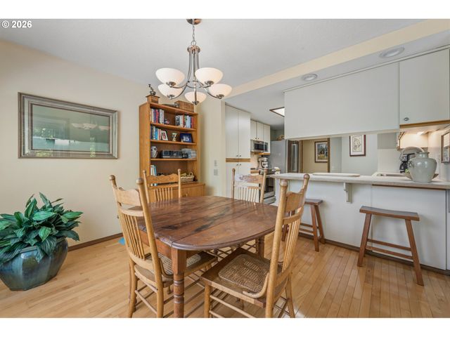 15695 Sw 114TH Ct 7, Tigard, OR 97224