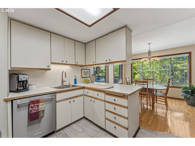 15695 Sw 114TH Ct 7, Tigard, OR 97224
