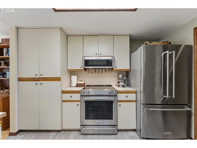 15695 Sw 114TH Ct 7, Tigard, OR 97224