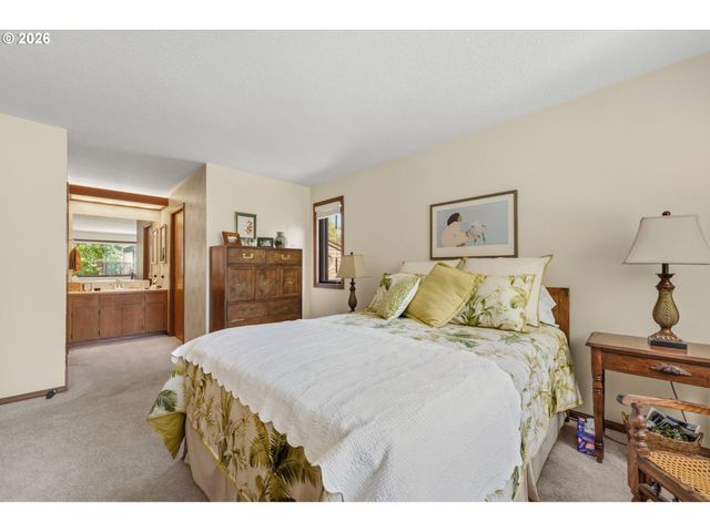15695 Sw 114TH Ct 7, Tigard, OR 97224