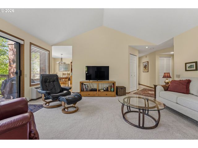 15695 Sw 114TH Ct 7, Tigard, OR 97224