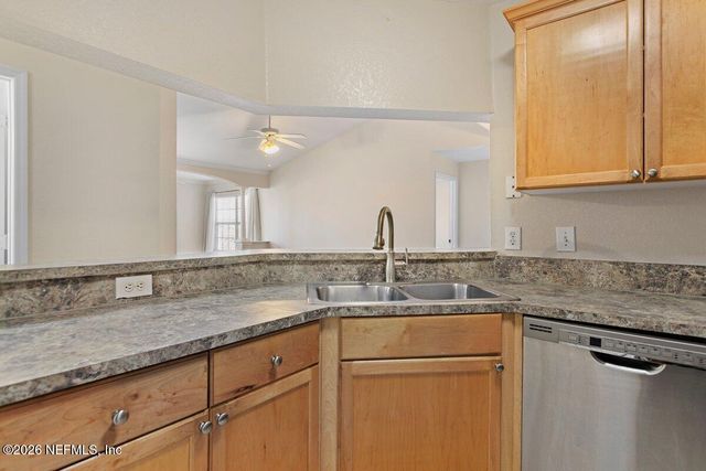 10961 BURNT MILL Road 333, Jacksonville, FL 32256