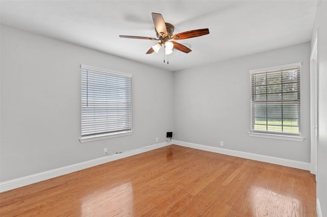 2202 Foxcroft Circle, Denton, TX 76209