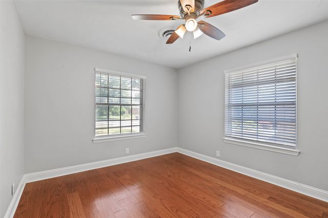 2202 Foxcroft Circle, Denton, TX 76209