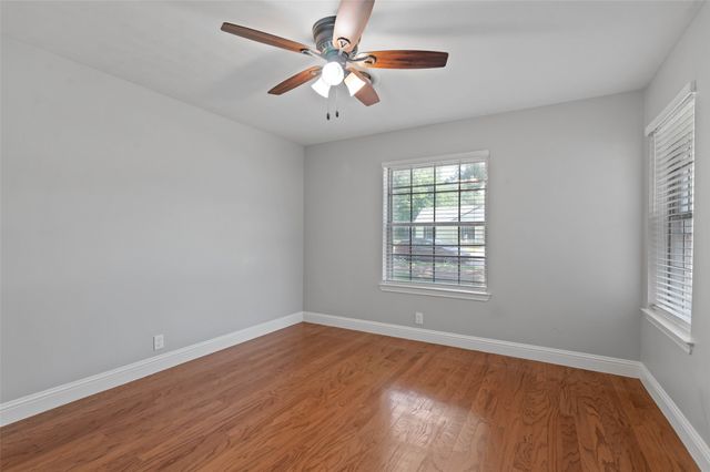 2202 Foxcroft Circle, Denton, TX 76209
