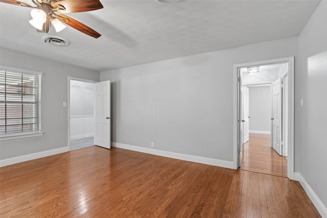 2202 Foxcroft Circle, Denton, TX 76209