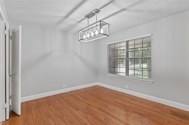 2202 Foxcroft Circle, Denton, TX 76209