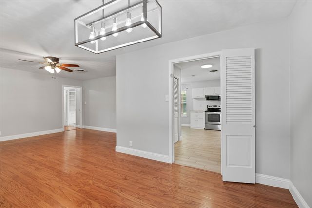 2202 Foxcroft Circle, Denton, TX 76209