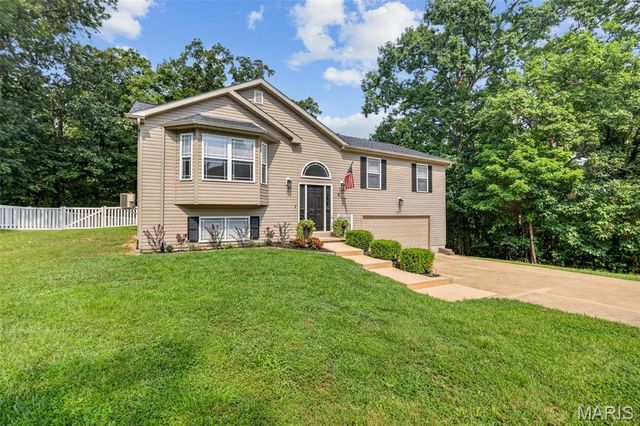 9431 Swanee Drive, Hillsboro, MO 63050